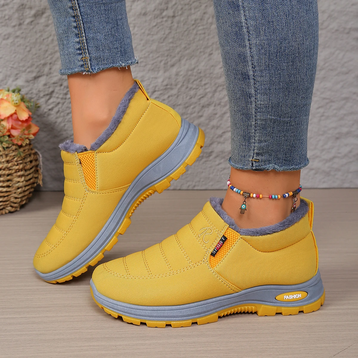 Thumbnail 2 - #11 Best Snow Boots to Buy In 2026