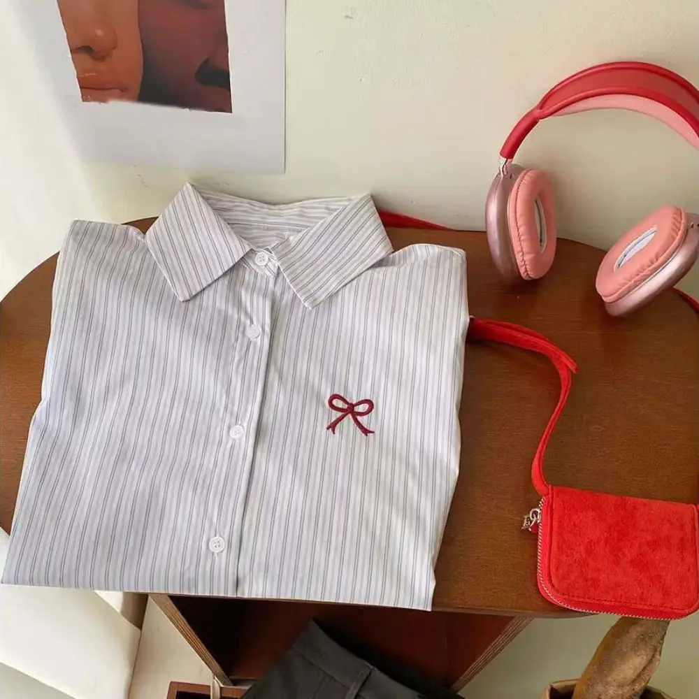 Y2K مخطط زر حتى القمصان التطريز Bowknot نمط Preppy بلوزة مخططة المرأة فضفاضة ربيع الخريف طويلة الأكمام بلوزة الإناث