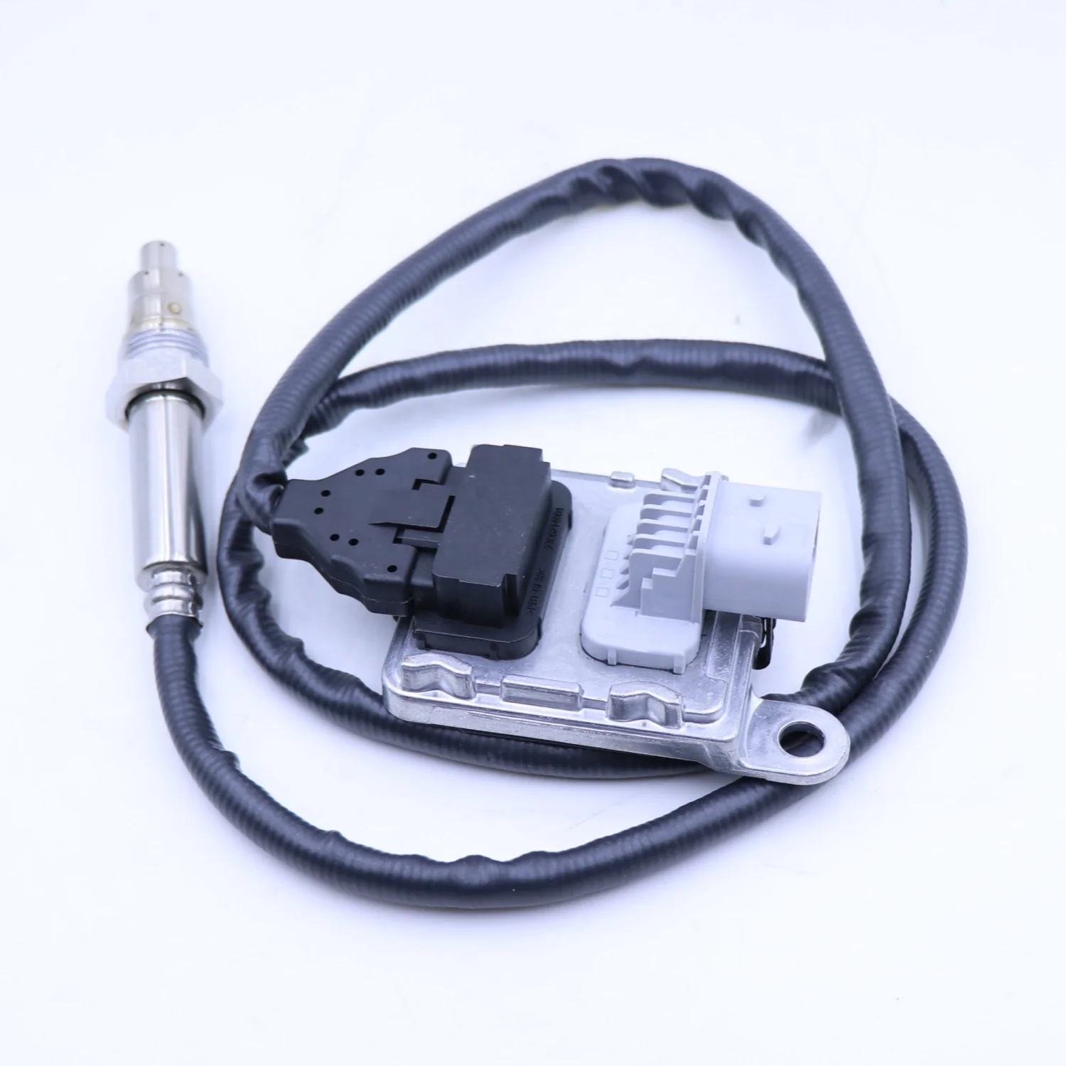 

Exclusive Production of 12V 5673377 A131V659 SNS3238A Nitrogen Oxide Sensor, Suitable ForCummins, with A One-year Warranty