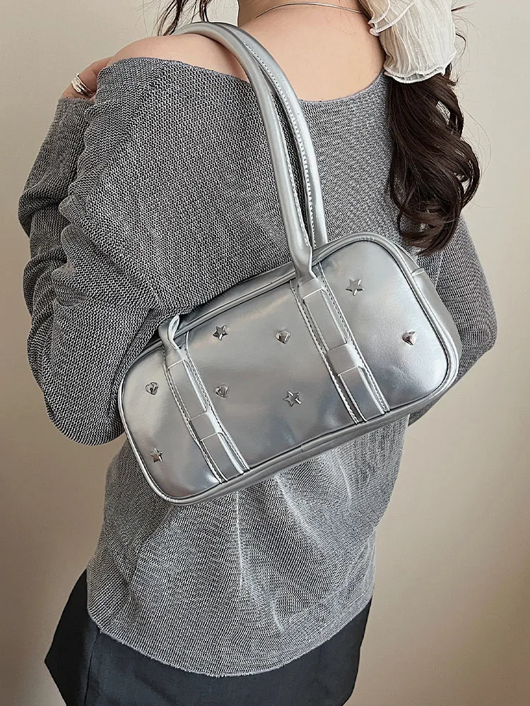 حقيبة يد جلدية عصرية بلون واحد مزاجه بسيط متعددة الاستخدامات حقيبة كتف حلوة 2025 حقيبة نسائية مربعة جديدة تحت الإبط