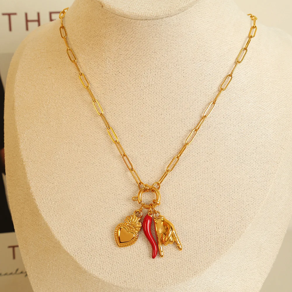 Vintage Gold-Plated Red Chili Pepper Pendant Clip Necklace Unique Niche Design Clavicle Chain Jewelry Accessory