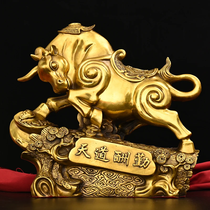 bronze statue The heavens reward diligence. The cow measures 36 in length, 15 in width, and 35 in height, weighing 9.16KG