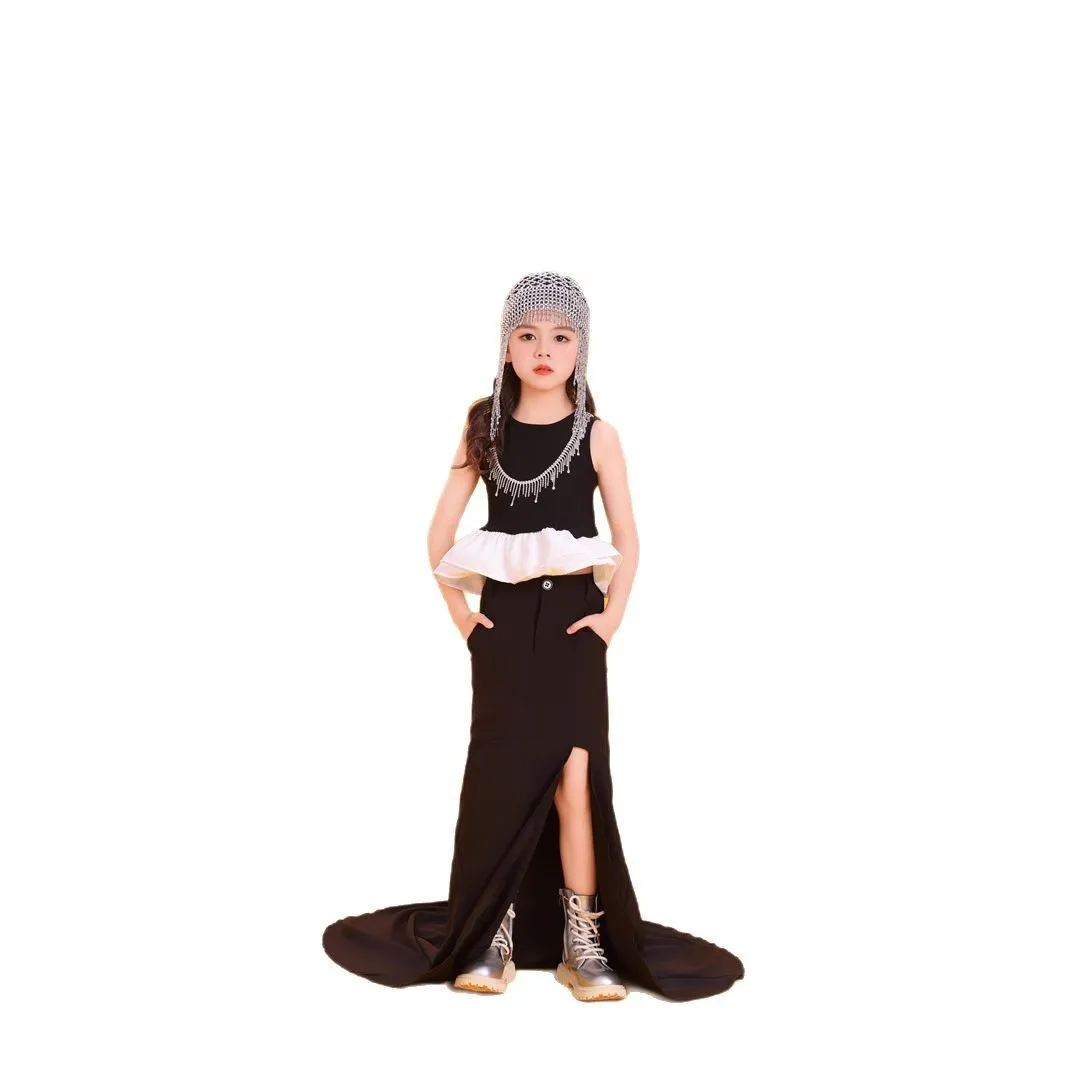 Big Player Girl Hepburn Style Black Sequined Runway Catwalk Suit Simple Wind Car Model Fishtail Skirt Performance Suit Studio view 5