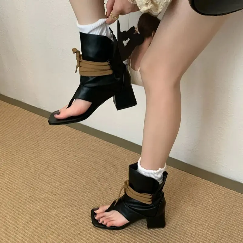 

Женские летние ботинки на массивном каблуке, модные туфли-стринги с высоким носком, женские сандалии на высоком каблуке со шнуровкой, тенденции 2023 года