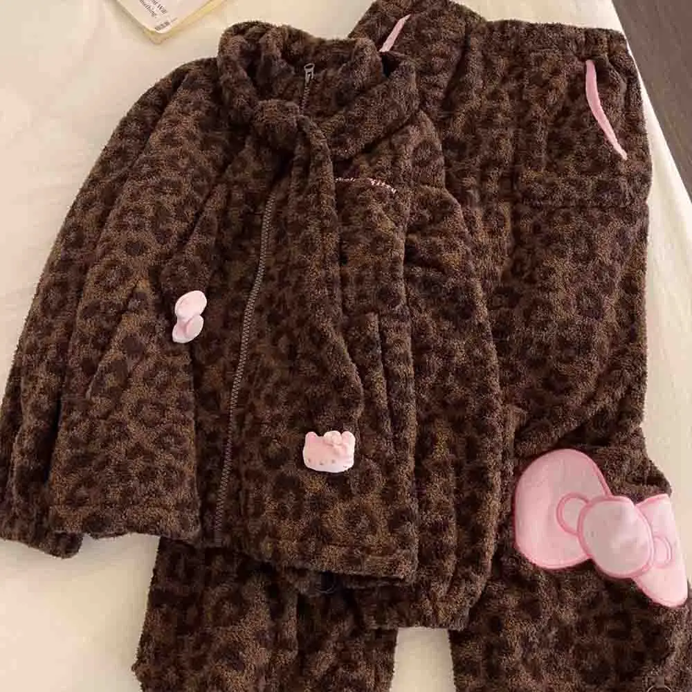 Sanrio Hello Kitty Two-Piece Women's Brown 2025 Winter Pink Leopard Print Suede Pajamas Casual Loose and Comfortable Home Wear view 3
