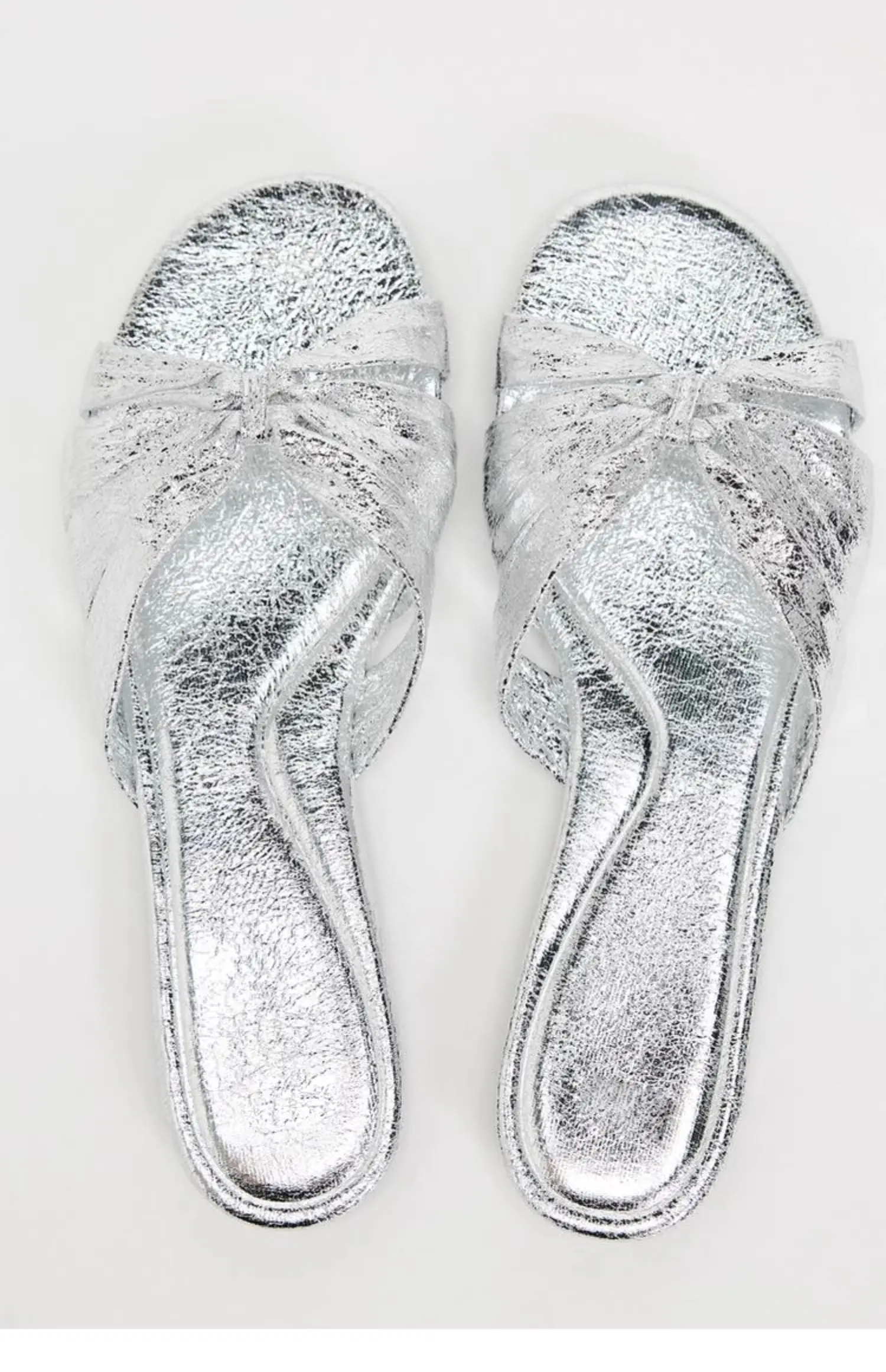 2024 Letnie pลaskie kapcie damskie Luxury Silver Diamond Knot Decoration Outdoor Beach Shoes for Lady Open Toe Brand Design Slide