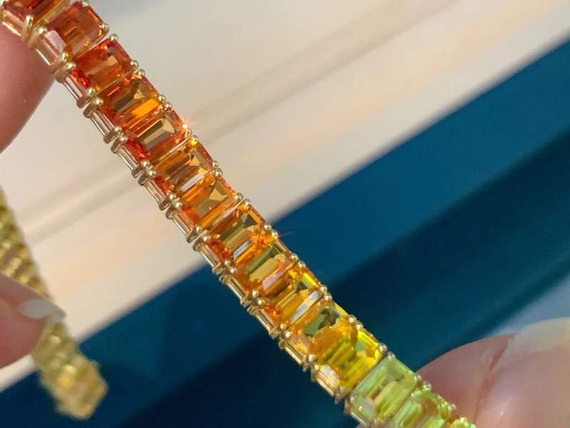 LUOWEND 100% 18K Yellow Gold Bracelet Luxury 17carat Natural Color Sapphire Bracelet for Women Rainbow Design High Party Jewelry