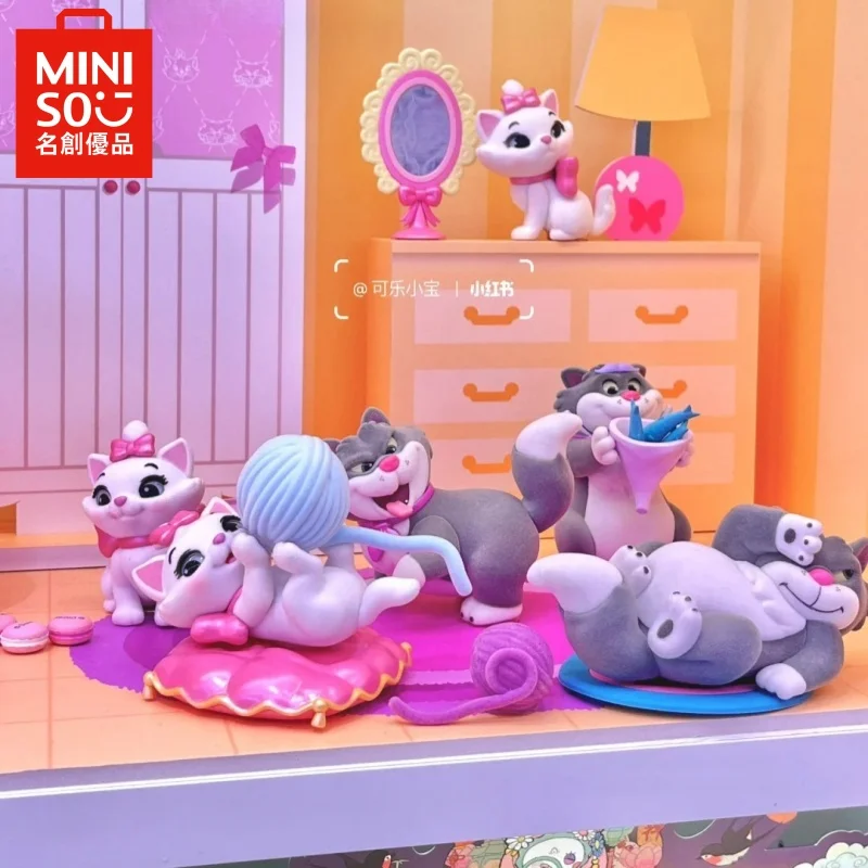 Miniso Disney LUCIFER Marie แมวกล่องตาบอดรูป Kawaii การ์ตูนลึกลับ Surprise กล่อง Fluffy Cat Guess กระเป๋าของเล่นวันหยุดของขวัญ