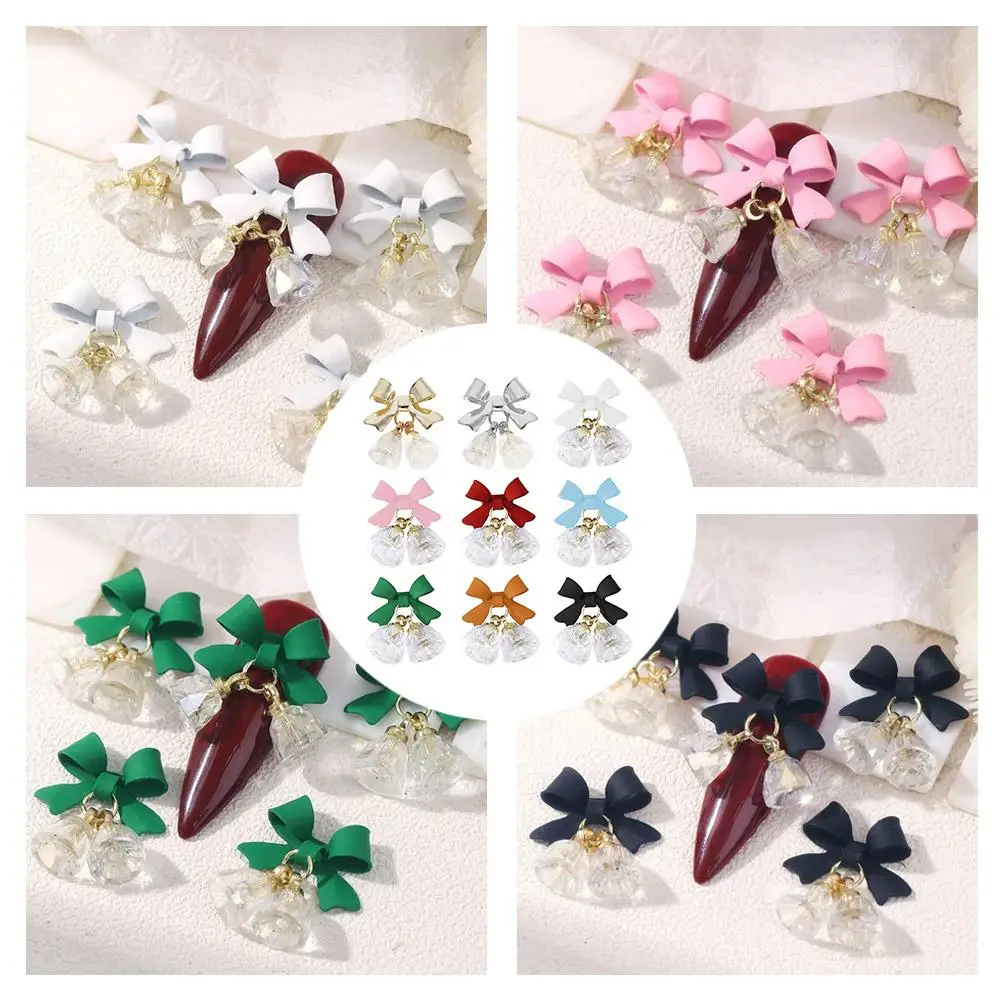 クリスマスネイルチャーム、小さなカラフルな3Dベルとリボンネイルアートデコレーション、DIYマニキュア用クリスマスネイルグリッター、ネイルアート