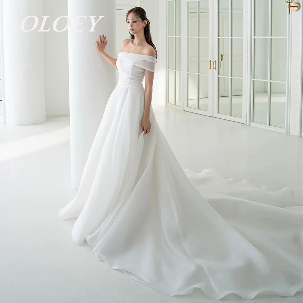 

OLOEY Elegant Off the Shoulder Wedding Dress Pleated Organza A Line Bridal Gown Photos Shoot Customized Sweep Train Lace-up Back