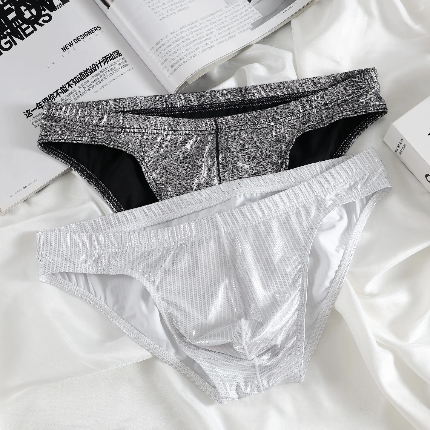 1PCS! Silver Flash Surface Men's Briefs The Glossy Luster Sexy Fashion Personality Triangle Shorts