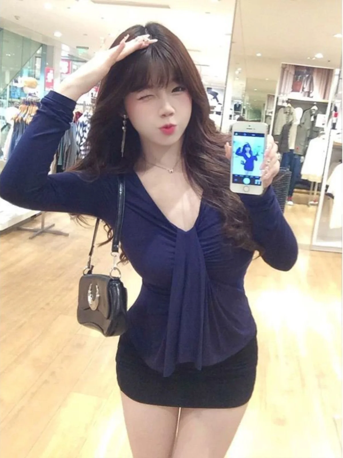 

Женская модная футболка больших размеров с длинным рукавом и V-образным вырезом, осенний топ с эффектом похудения, повседневный, удобный, Pure Desire Sle