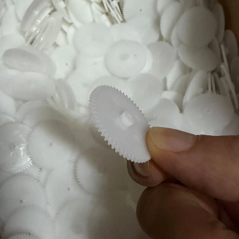 100Pcs/Lot New 0.5 Mod 56 Tooth DIY Robot Model Gear Plastic Spur Gear 56T2A 1.95mm Tight Hole Fits 2mm Shaft 29mm OD 4mm Height