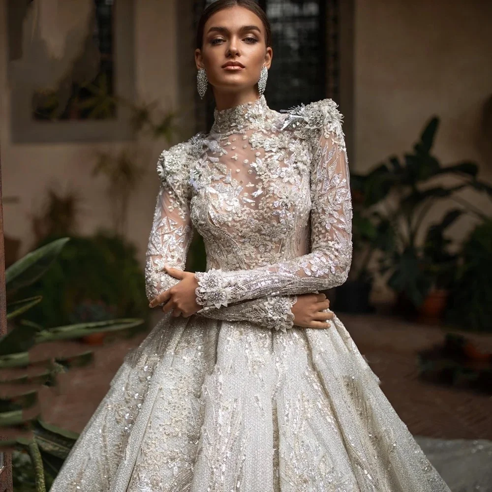 Abiti da sposa reali con collo alto Una linea di applicazioni di pizzo Abito da sposa su misura Abito da sposa da donna Vestido De Novia personalizzato