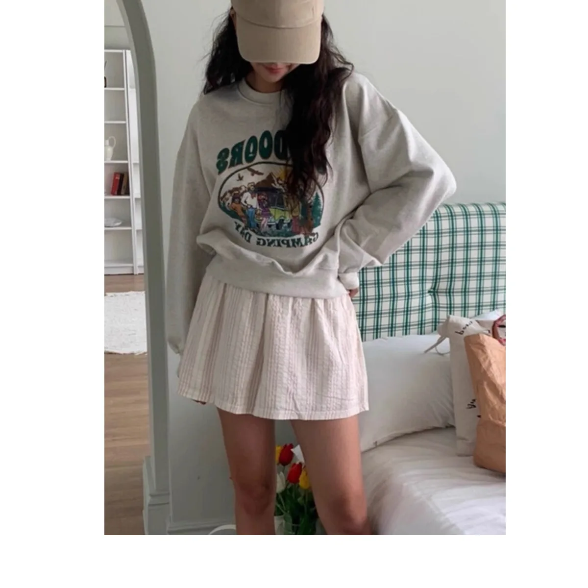 سترة نسائية جديدة للخريف على الطراز الكوري برقبة دائرية وتصميم شخصية حرفية متعددة الاستخدامات فضفاضة بأكمام طويلة للنساء