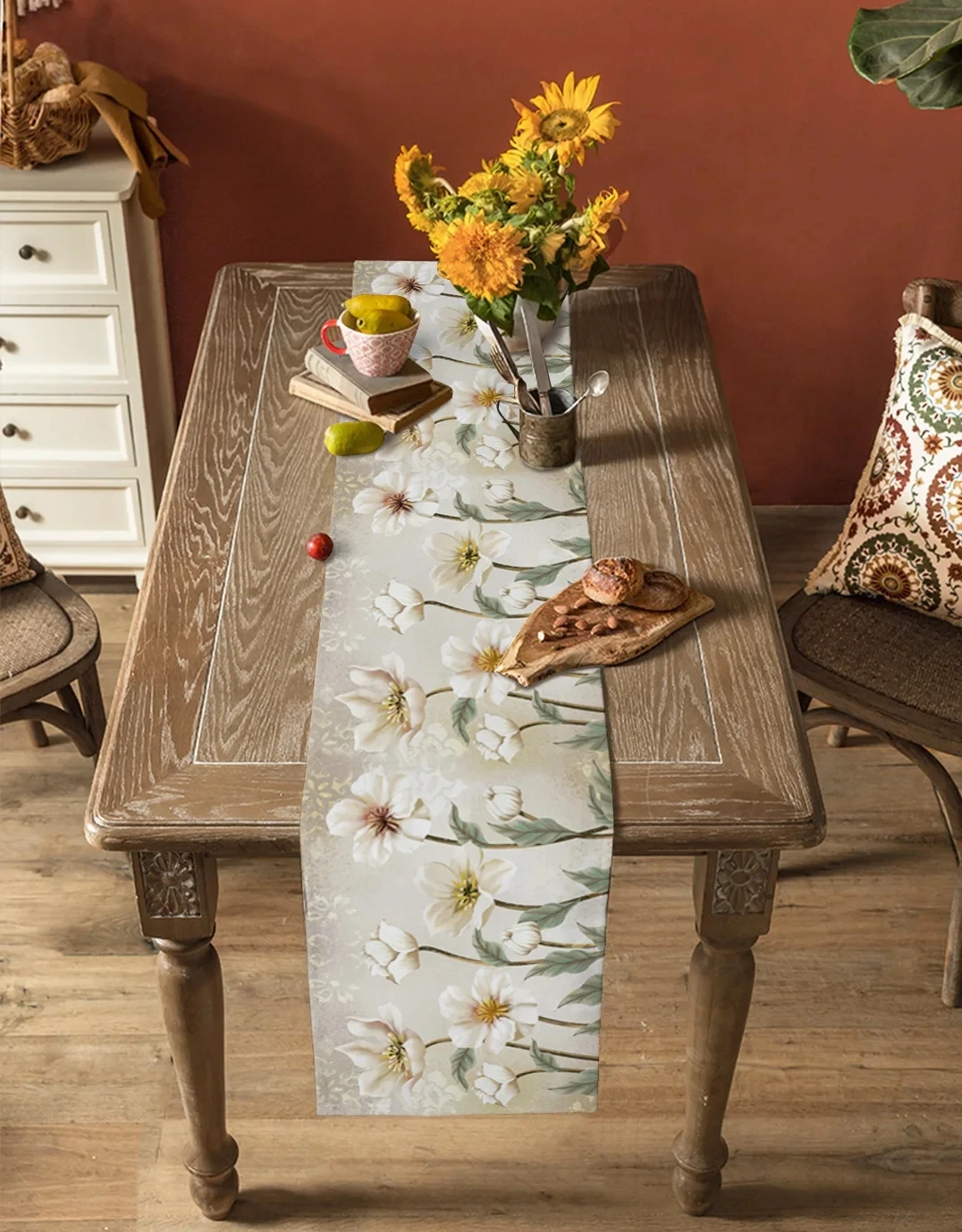 Spring Vintage Tulips Flower Linen Table Runner Summer Floral Dresser Scarf Table Decor Holiday Wedding Party Dining Table Decor