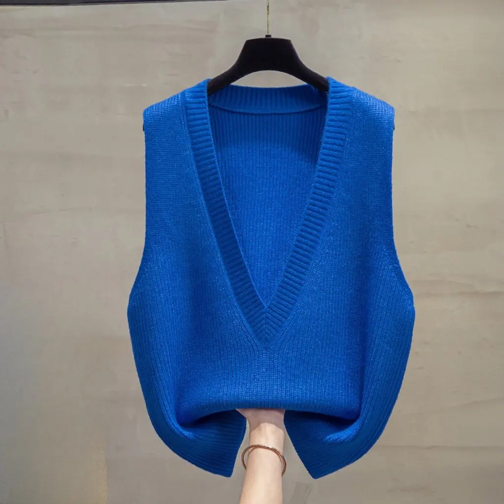 

Women's Deep V-Neck Knitted Vest Loose Fit Sweater Vest Top for Spring/Fall New Arrival