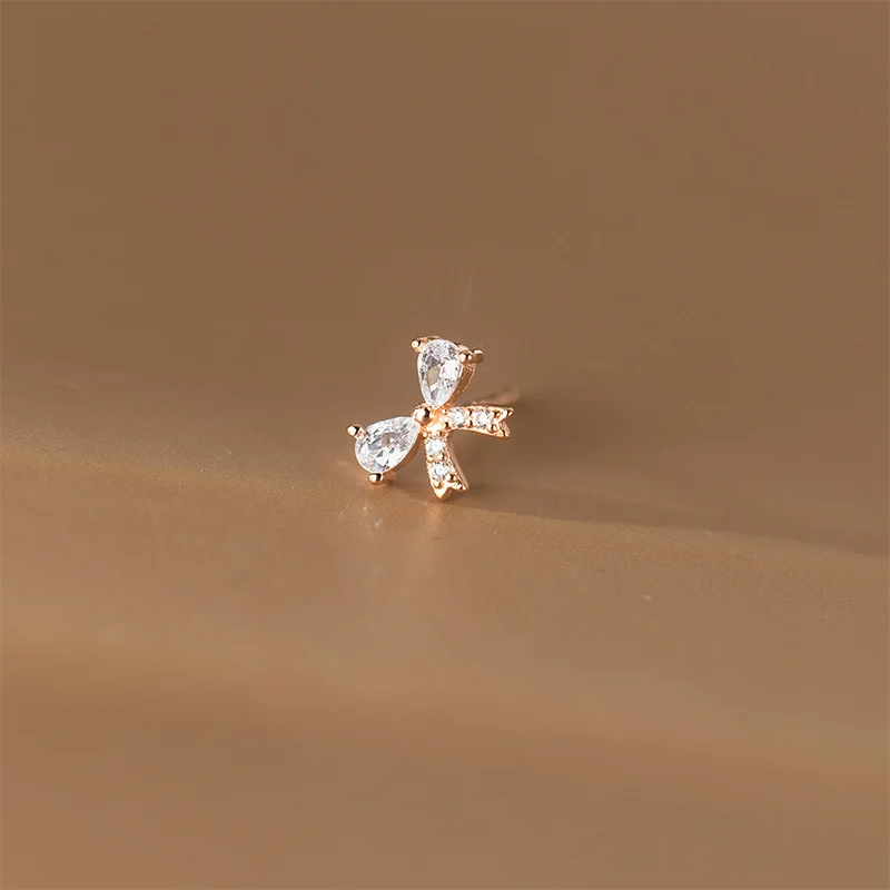 Woozu 925 Sterling Zilveren Zachte Mooie Zirkoon Strik Oorbellen Voor Vrouwen Fee Wind Prachtige Piercing Oor Stud 2024 Nieuwe Trends