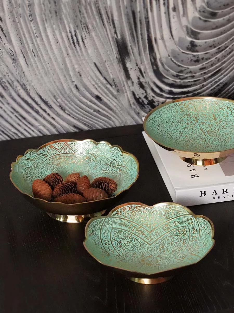 

Brass carved fresh trumpet dried fruit plate new Chinese creative home storage plate sugar plate luxury ornaments