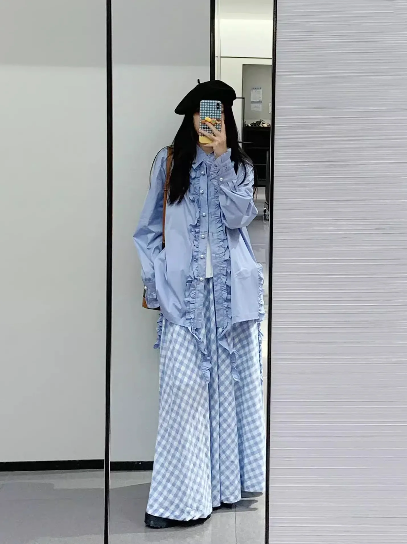 

Французский дизайн, шикарные эластичные синие рубашки поло с вырезом и лентой с длинными рукавами для женщин, весенне-осенние повседневные тонкие плиссированные топы