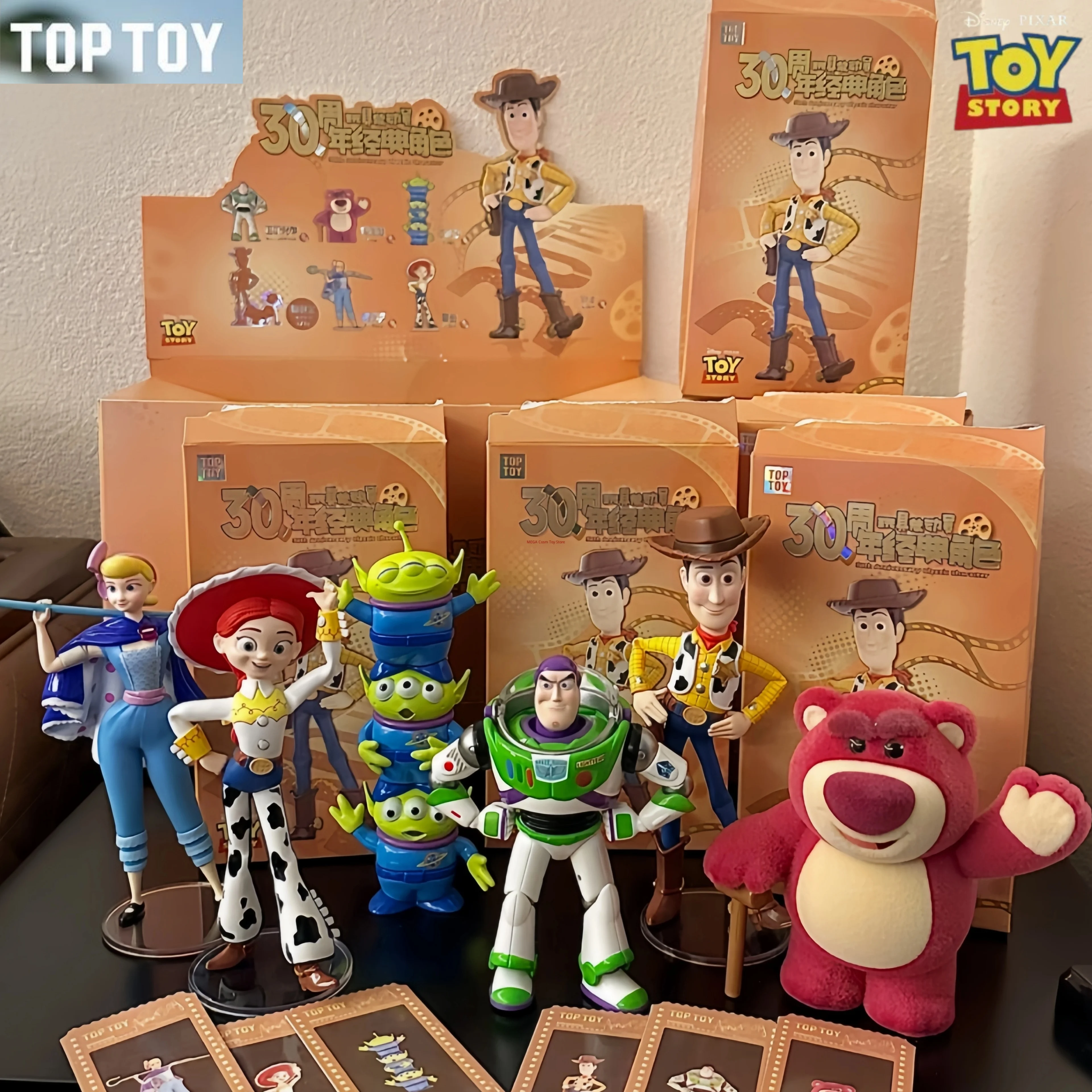 Image of Offiziell lizenzierte Toy Story 30. Jubiläums-Sammelfigur aus PVC – Niedliche, seltene Mini-Figur für Schreibtisch, Sammlerstück, Hobby, Feiertagsdeko, Geschenk