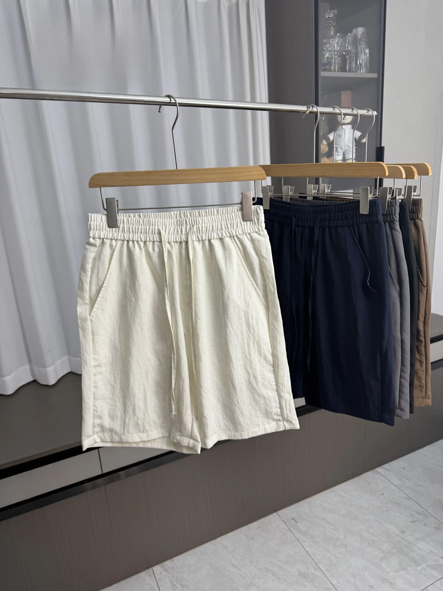 

Men's Summer Casual Shorts Breathable Moisture-Wicking Pure Color Loose Fit Elastic Waist Straight Leg Short Length Trendy