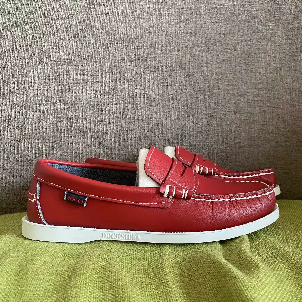 

Мужская обувь SEBAGO Homme Authentic Docksides — кожаные топсайдеры премиум-класса со шнуровкой и Moc Toe AC730