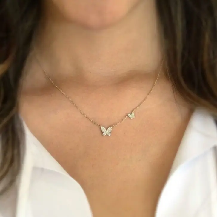 2025 قمة الموضة الجميلة الحد الأدنى حساسة صغيرة تشيكوسلوفاكيا فراشة سحر القلائد للنساء لطيف فتاة هدايا عيد الميلاد الحلو مجوهرات