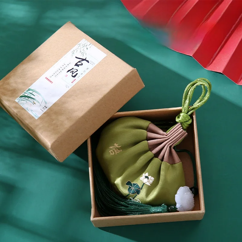 Chinese Style Lotus Leaf Tassel Empty Perfume Pouch Personal Accessory for Traditional Hanfu Clothing Unisex Short Sleeve T-S...