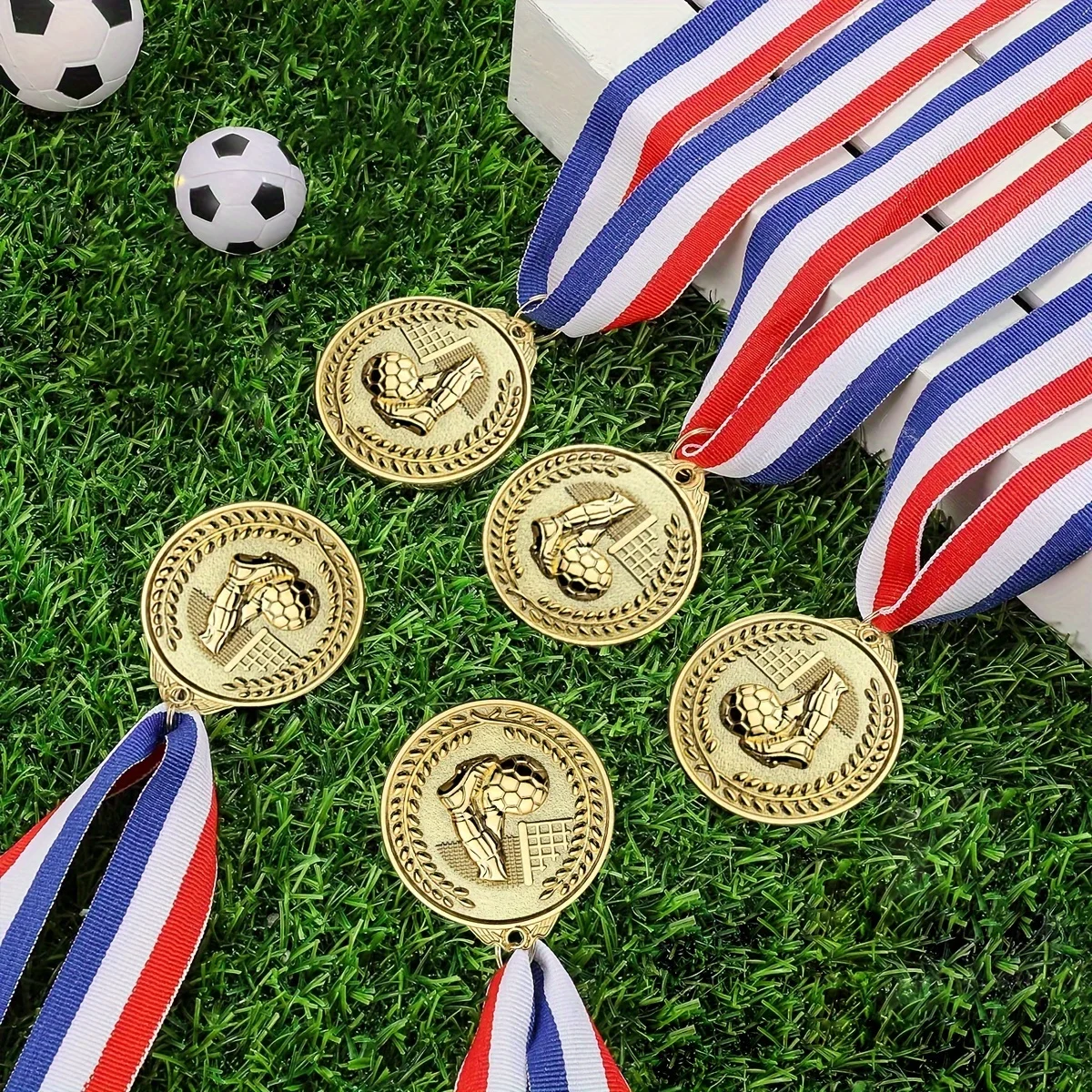 12 قطعة ميدالية جائزة ذهبية سبائك الزنك الفائز المستديرة مكافأة كرة القدم المنافسة جوائز الميداليات الذهبية ل هدية تذكارية الرياضة #3