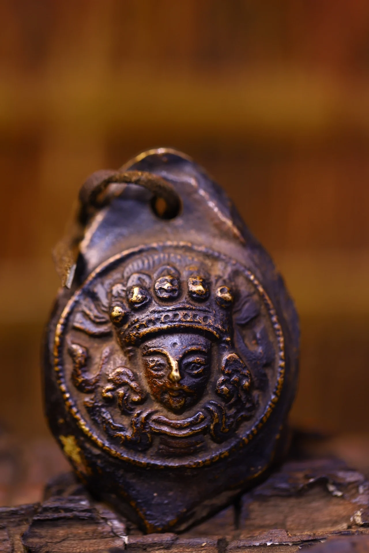 

3"Tibetan Temple Collection Old Bronze Cinnabar Zakiram Buddha Head Buddha Card Pendant Amulet Dharam Town house Exorcism