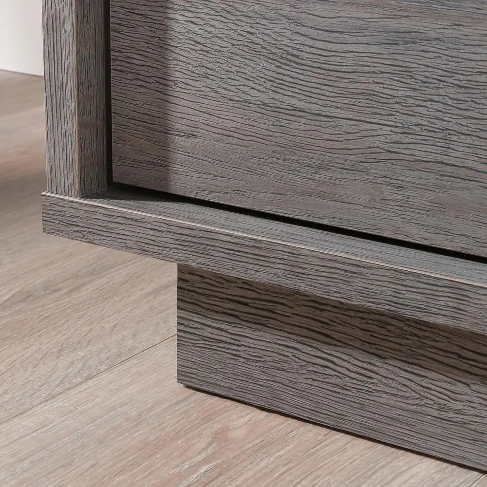 Modern 4-Drawer Bedroom Chest in Ashen Oak Finish