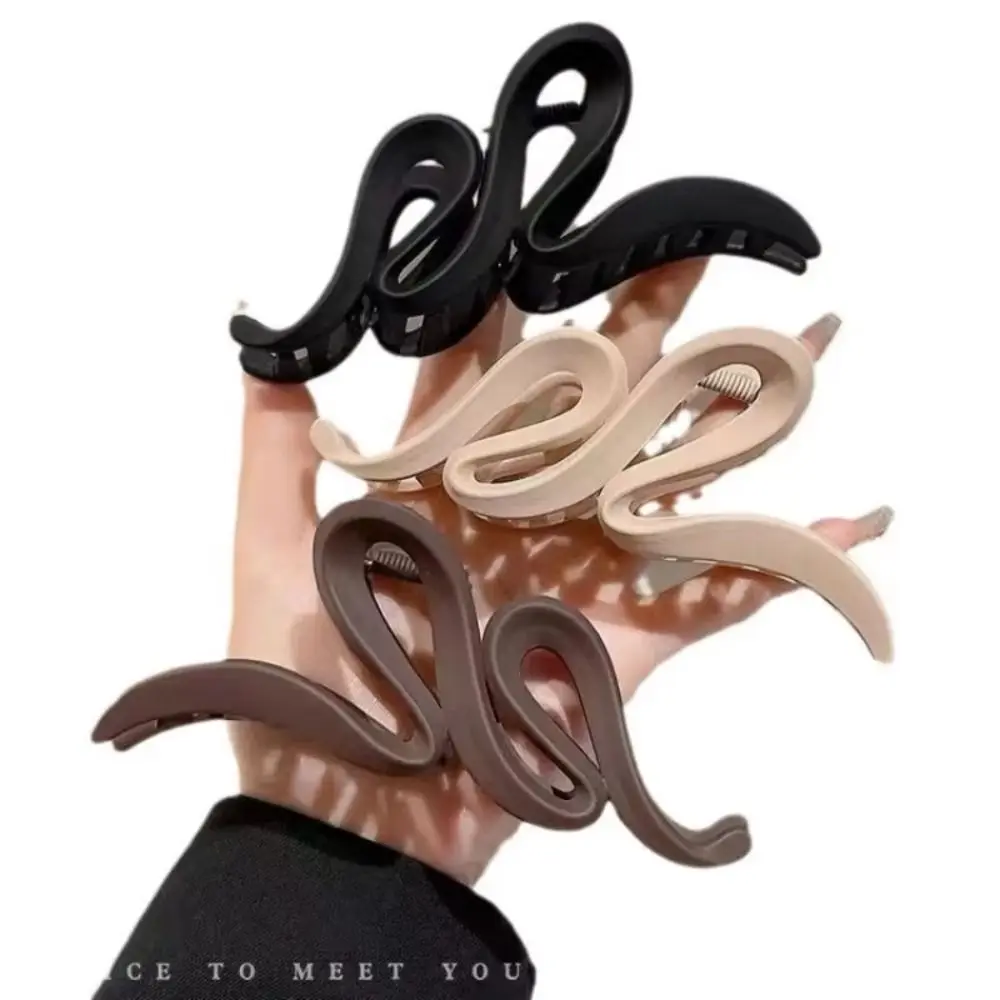 Fashion Solid Color Wave Hair Claws Acrylic Frosted Shark Clip Hair Clip Girls Gift