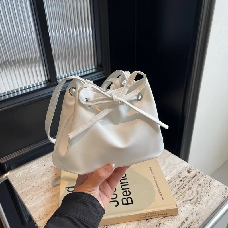 

Versatile ins bow strap messenger bag fashionable bucket bag