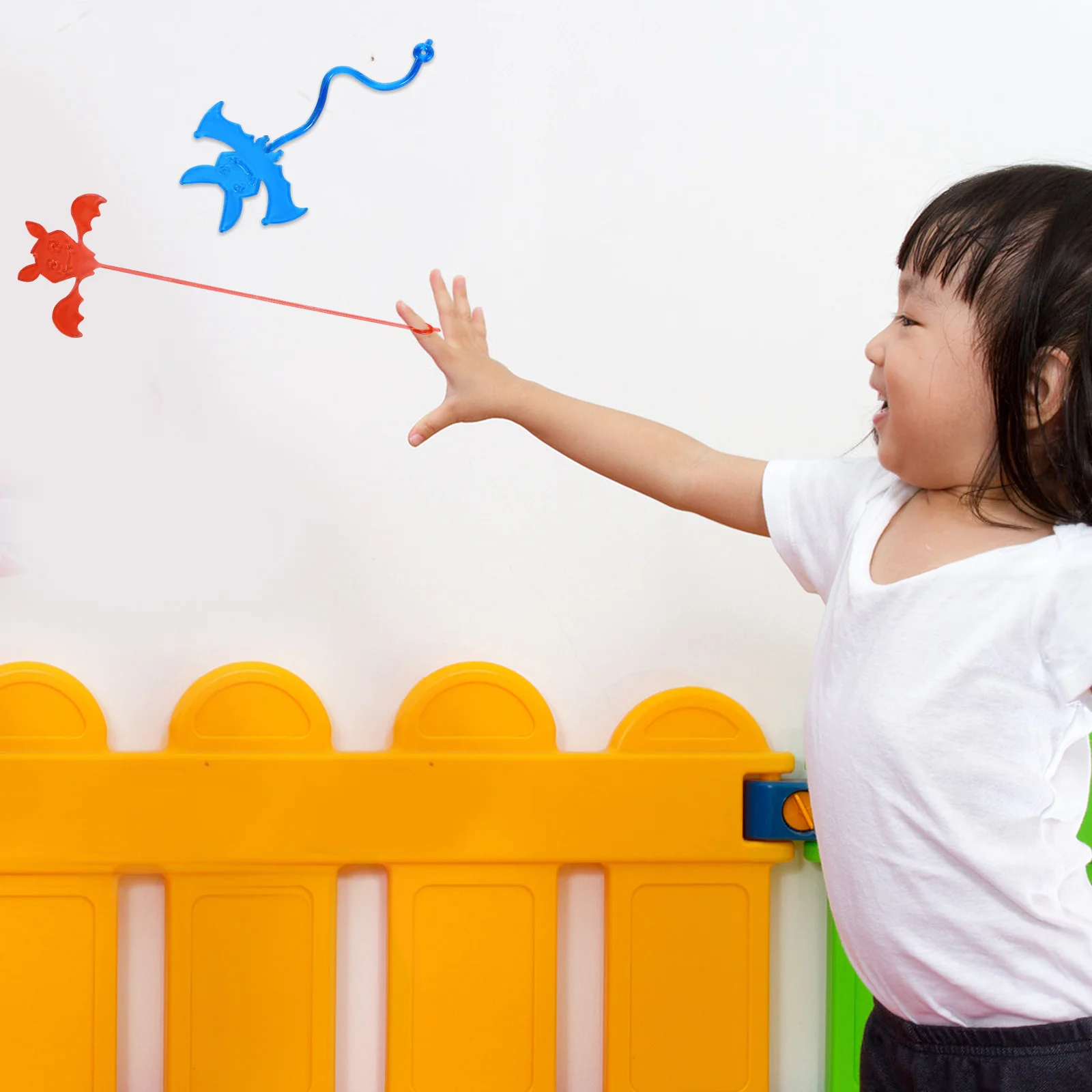 

60Pcs Sticky Bat Creative Halloween Prank Props Party Favors Bulk Stretchy Elastic Wall Decoration Fun Halloween Bat