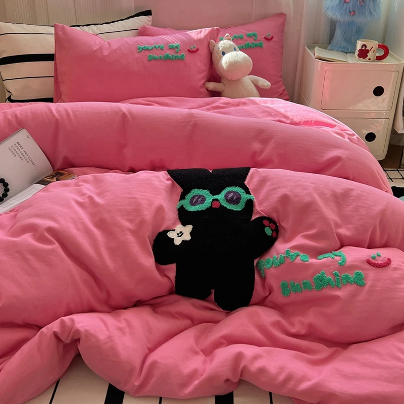 4pcs Black Cat Towel Embroidery Duvet Cover Cartoon Kitten Bedding Set Pink Comforter Cover Polyester Quilt Cover Flat Sheet