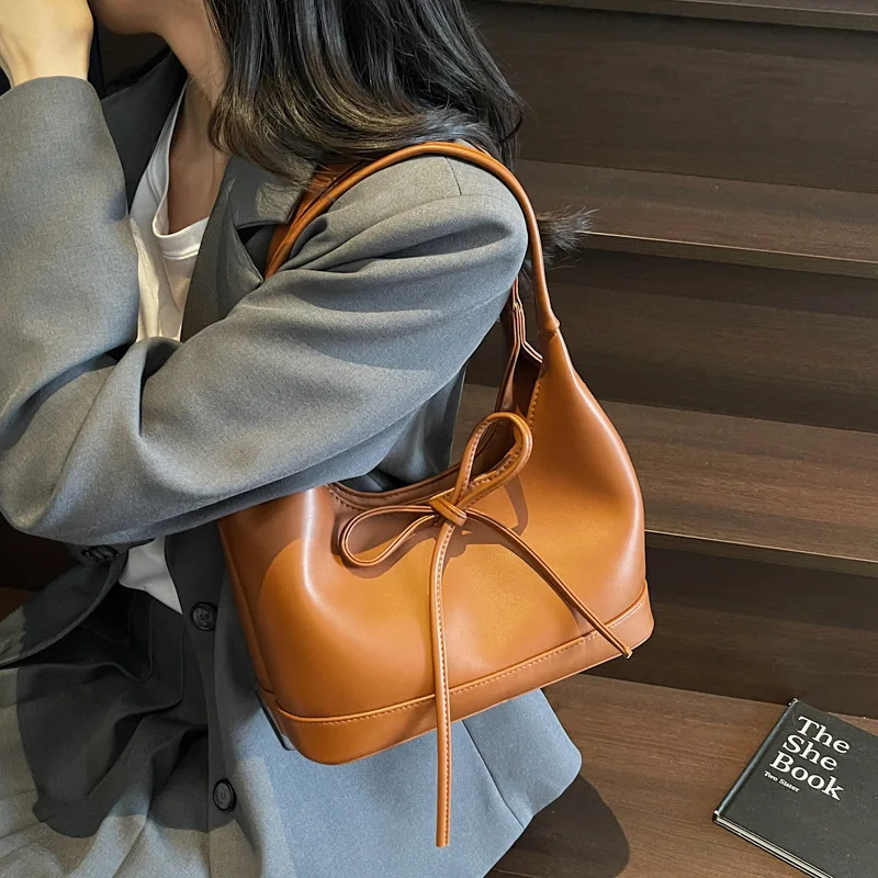 

2025 Korean Bow Bag Stylish Shoulder Purse for Women Elegant Underarm Tote Minimalist Crossbody Handbag Versatile Fashion Bag