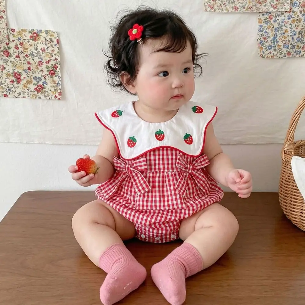Red Gird Sleeveless Girls Bodysuits Strawberry Embroidery Lace Collar Infant Girls Bodysuit Breathable Cotton Strawberry Print