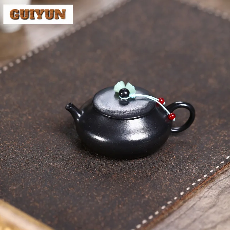 

90 мл подлинные фиолетовые глиняные чайники Исин ручной работы, черные маленькие заподлицо, горшок с необработанной рудой, Чжу, грязевой чайник, чайный сервиз Zisha