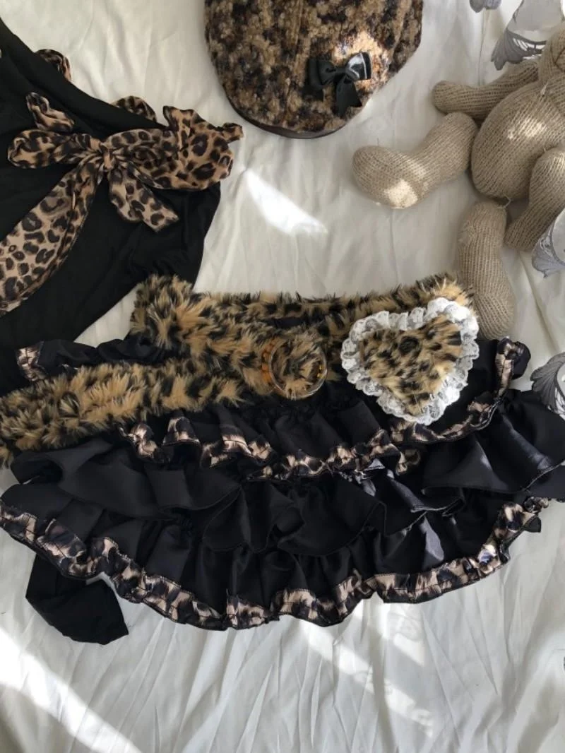 تنورة قصيرة بطبعة الفهد بتصميم أصلي مع تنورة نصفية مضادة للضوء وسراويل أمان متضمنة تنورة قصيرة من Subculture #4