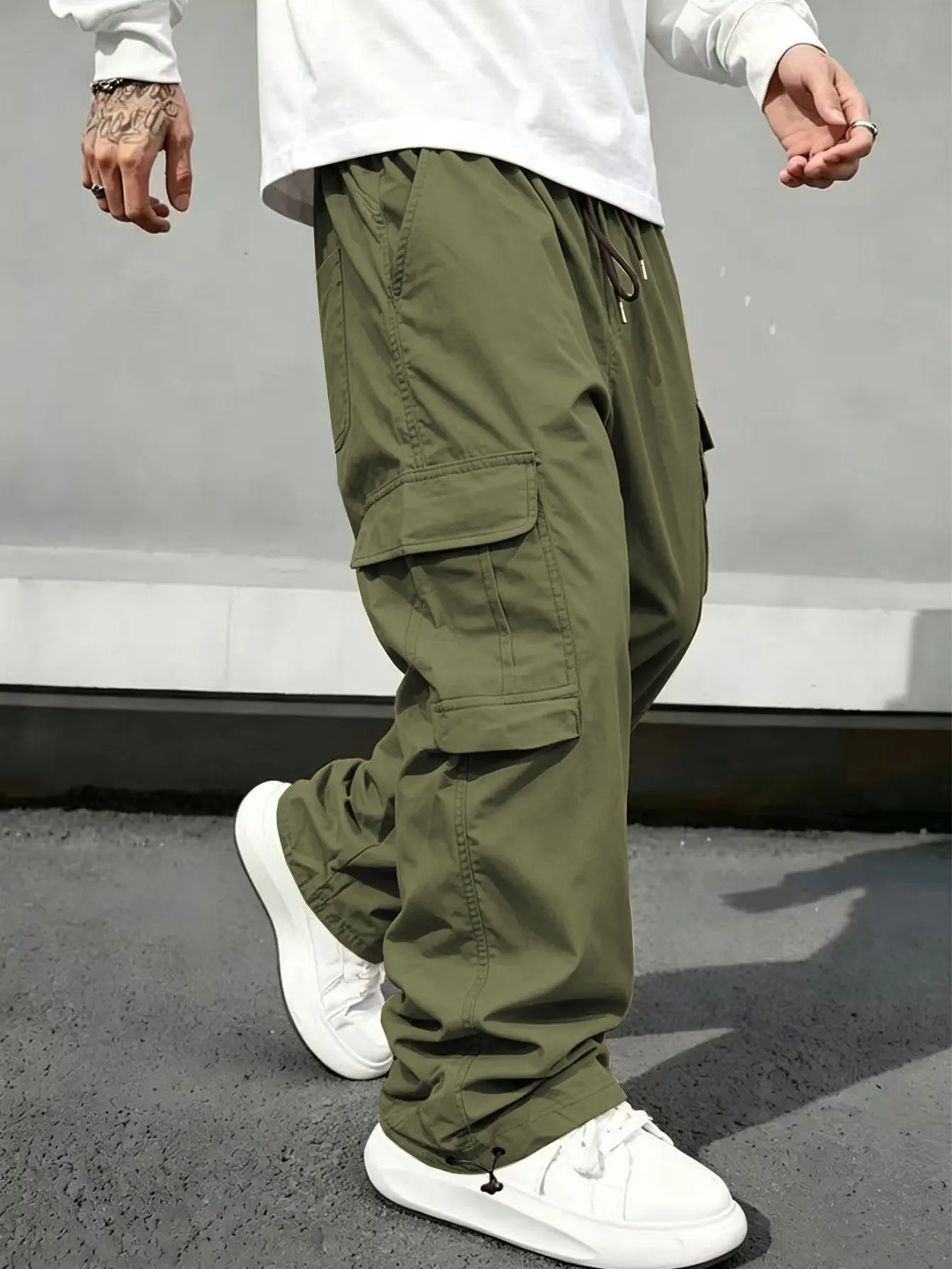 Einfarbige Cargohose für Herren mit Pattentasche, Kordelzug am Bund, normale Passform, lässige Hose mit geradem Bein für den Alltag – Detail 2