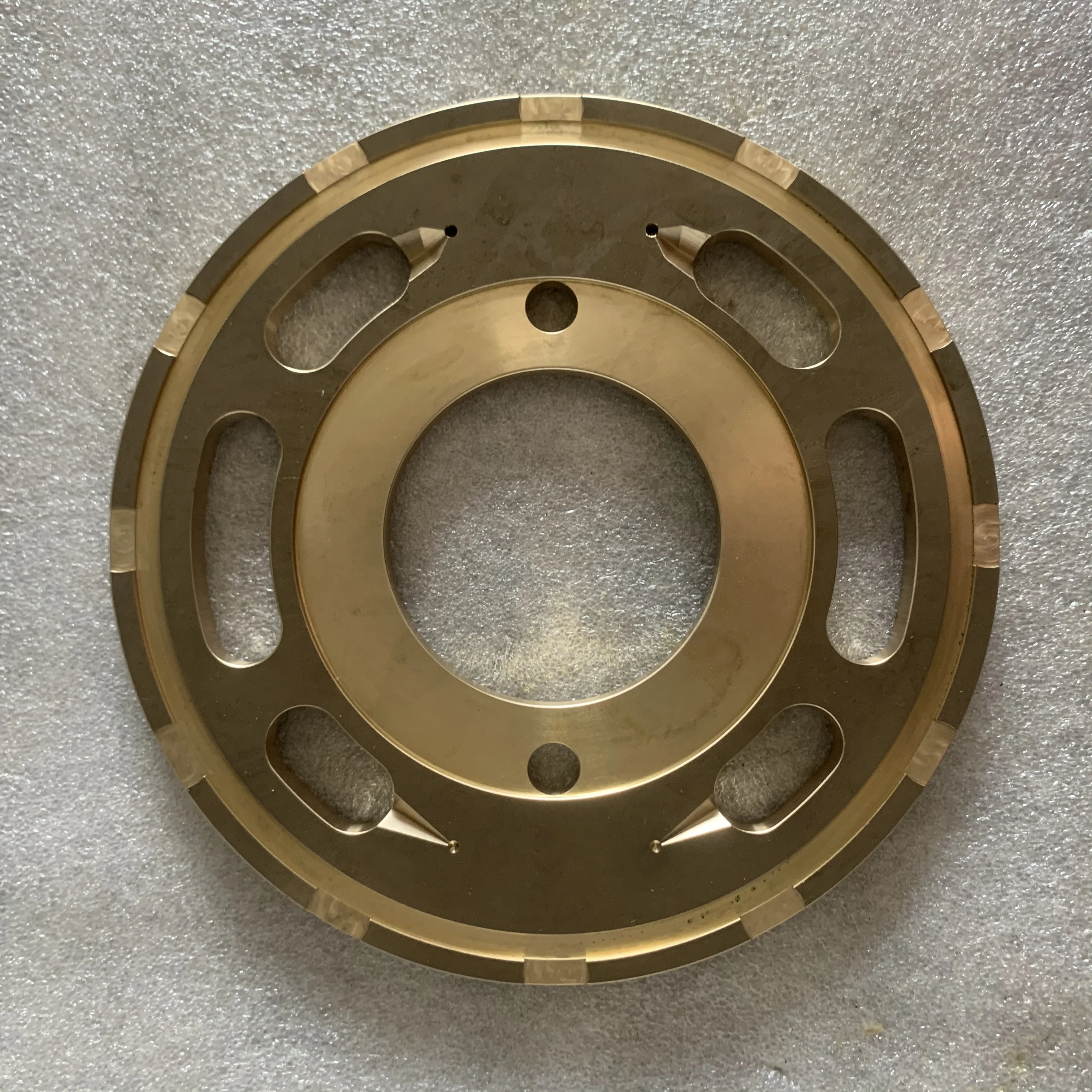 

Gold seller R430LC-9SH R430-9 Travel Motor Repair Kit Cylinder Block Valve Plate Swash Plate 39Q8-41100 38Q8-41100 39QA-41100 3