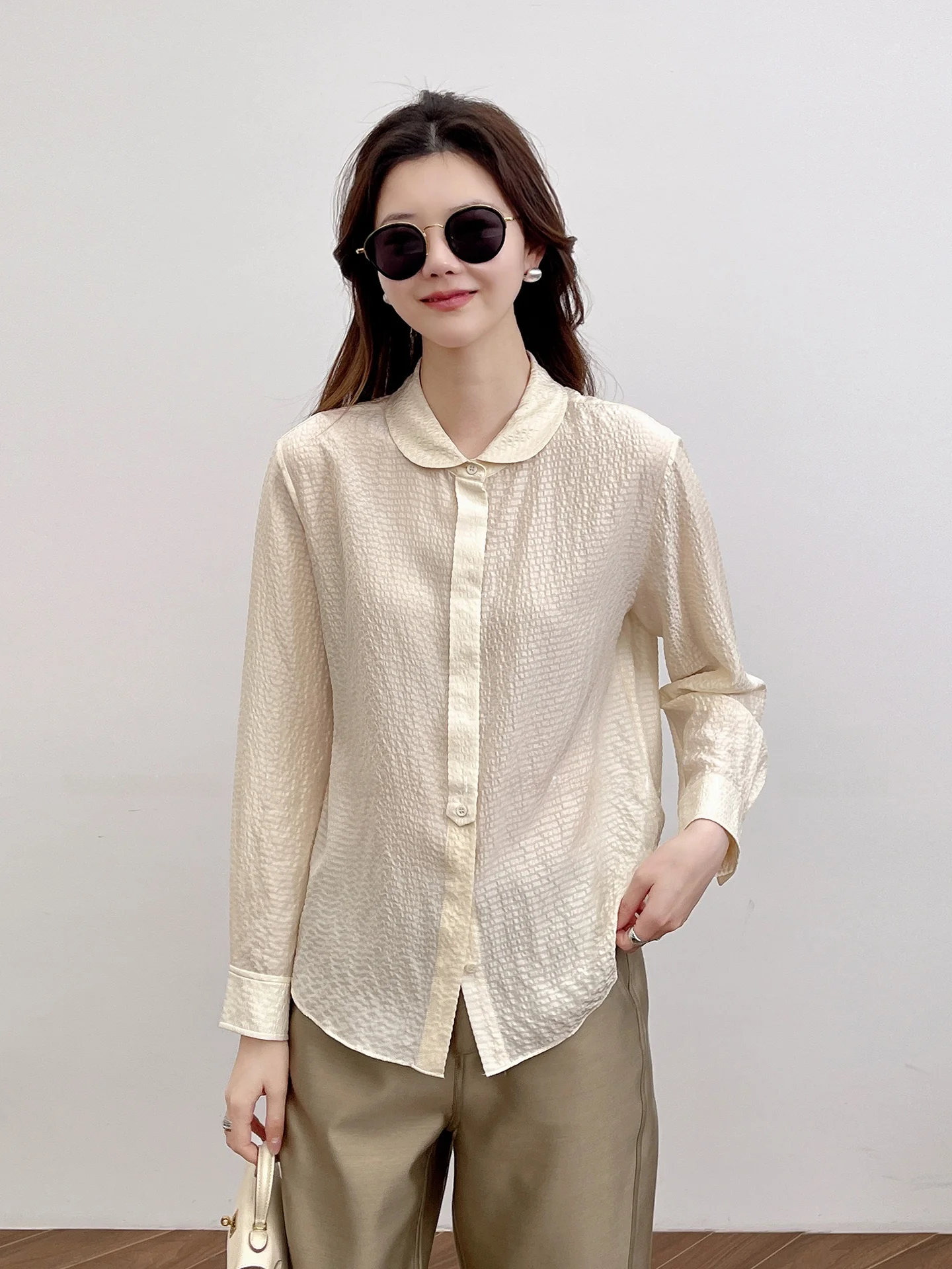 

Корейская модная шелковая блузка с длинным рукавом, плотной текстуры, воздушная, для повседневной носки, 6 Mumy 00, из жатого шелка, матовая, без рукавов.