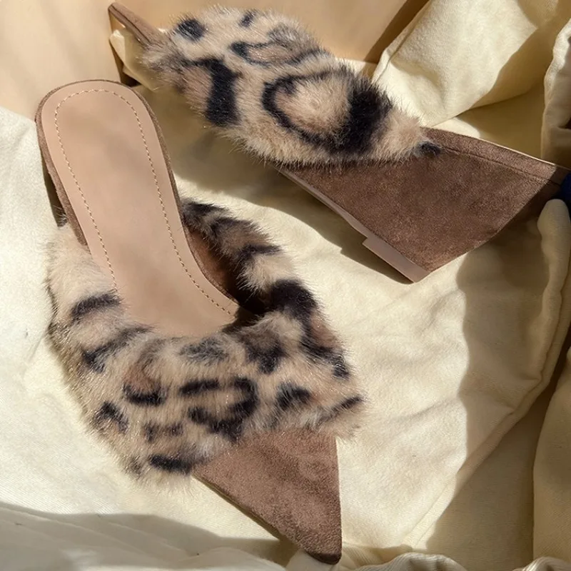 Pointed Spice Girl High-end Leopard Print Fluffy Slippers 2026 Fashion New Women\'s Outside Wear Korean Edition  Heightened