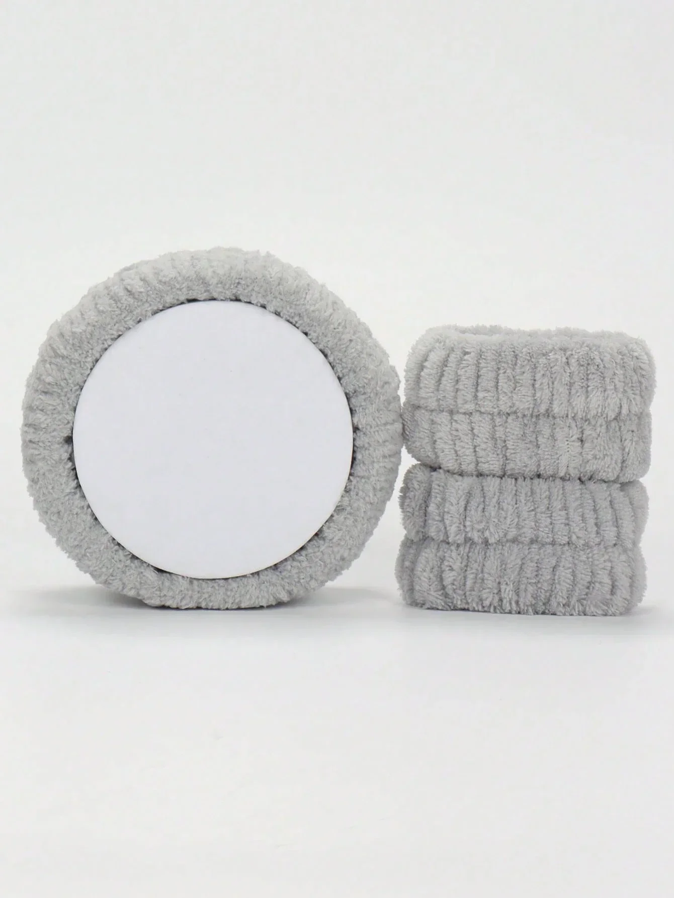 

Набор из 3 предметов: повязка на голову и браслеты для очищения лица, макияжа и путешествий