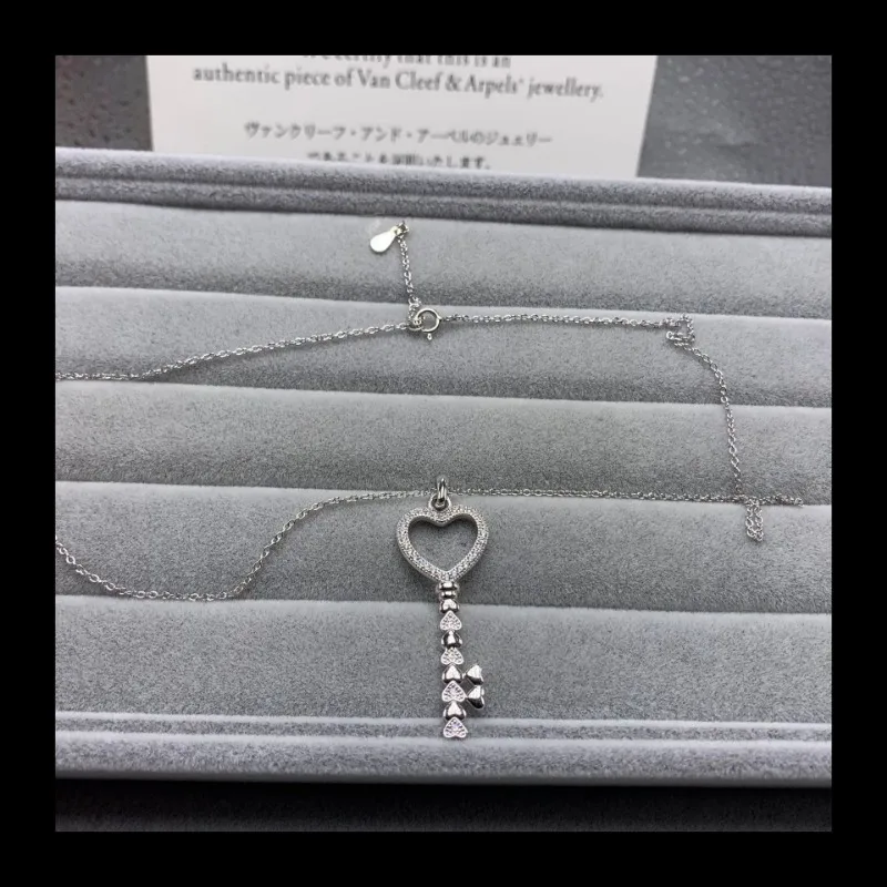 

Популярное ожерелье из стерлингового серебра 925 пробы в Японии и Южной Корее, трендовое модное модное кулон с ключом любви, французское обычное ожерелье для женщин