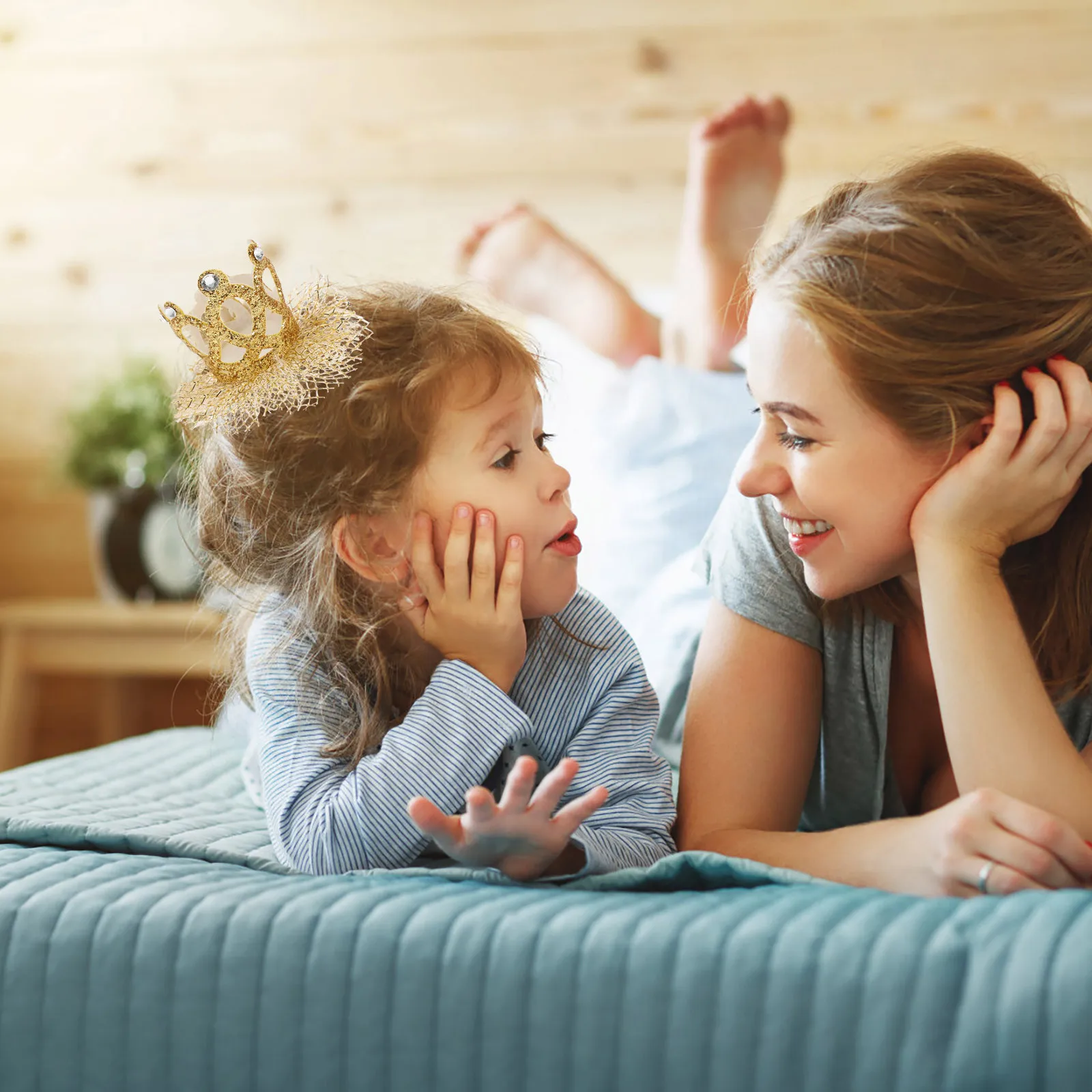 

1pc Golden Crown Hairpin Baby Girls Lace Tulle Hair Clip Lightweight Party Headdress Birthday Gift Crown Accessory