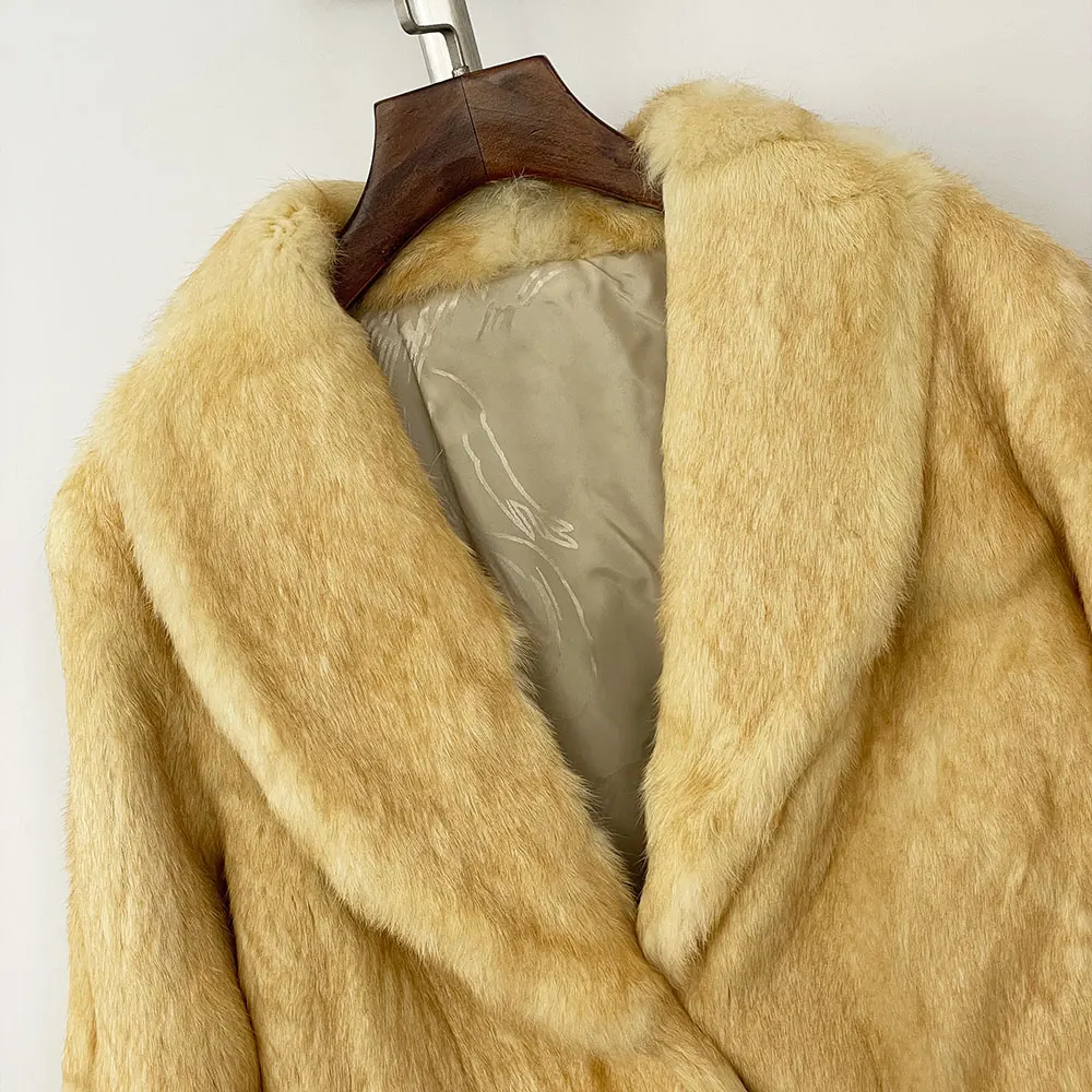 MENINA 2025, Winter Mode Ganze Haut Rosa Pelz Kaninchen Pelz Jacke Revers Junge Kurze Natürliche Pelzmantel Dame Straße ThinCoat Frauen