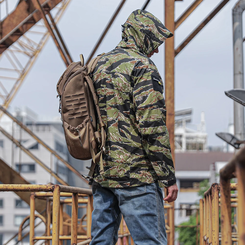 

Emersongear BlueLabel Falco Lightweight Tactical Jacket Lightweight Ergonomic Cut Coat Outdoor Camping Urban Commuting Nylon