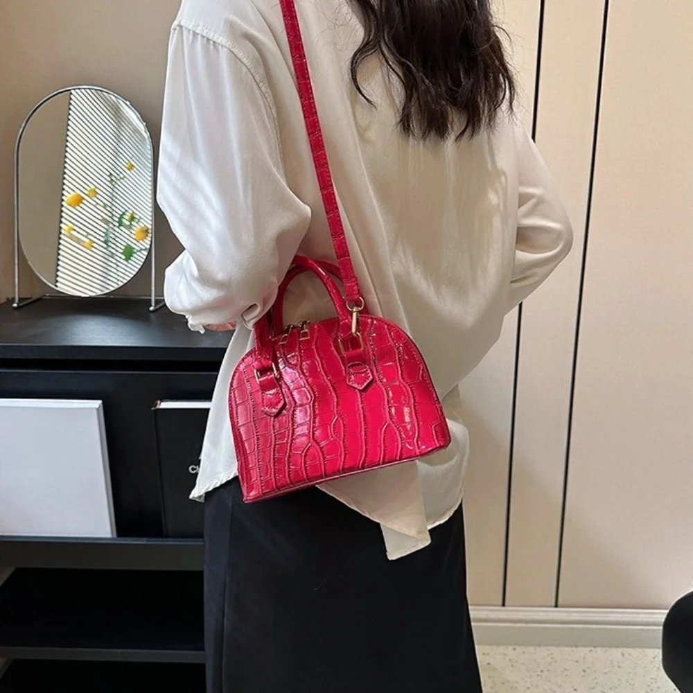 

Casual French Style Crocodile Pattern Shell Bag PU Leather Handheld Shoulder Bag Versatile Mini Women Handbags Travel